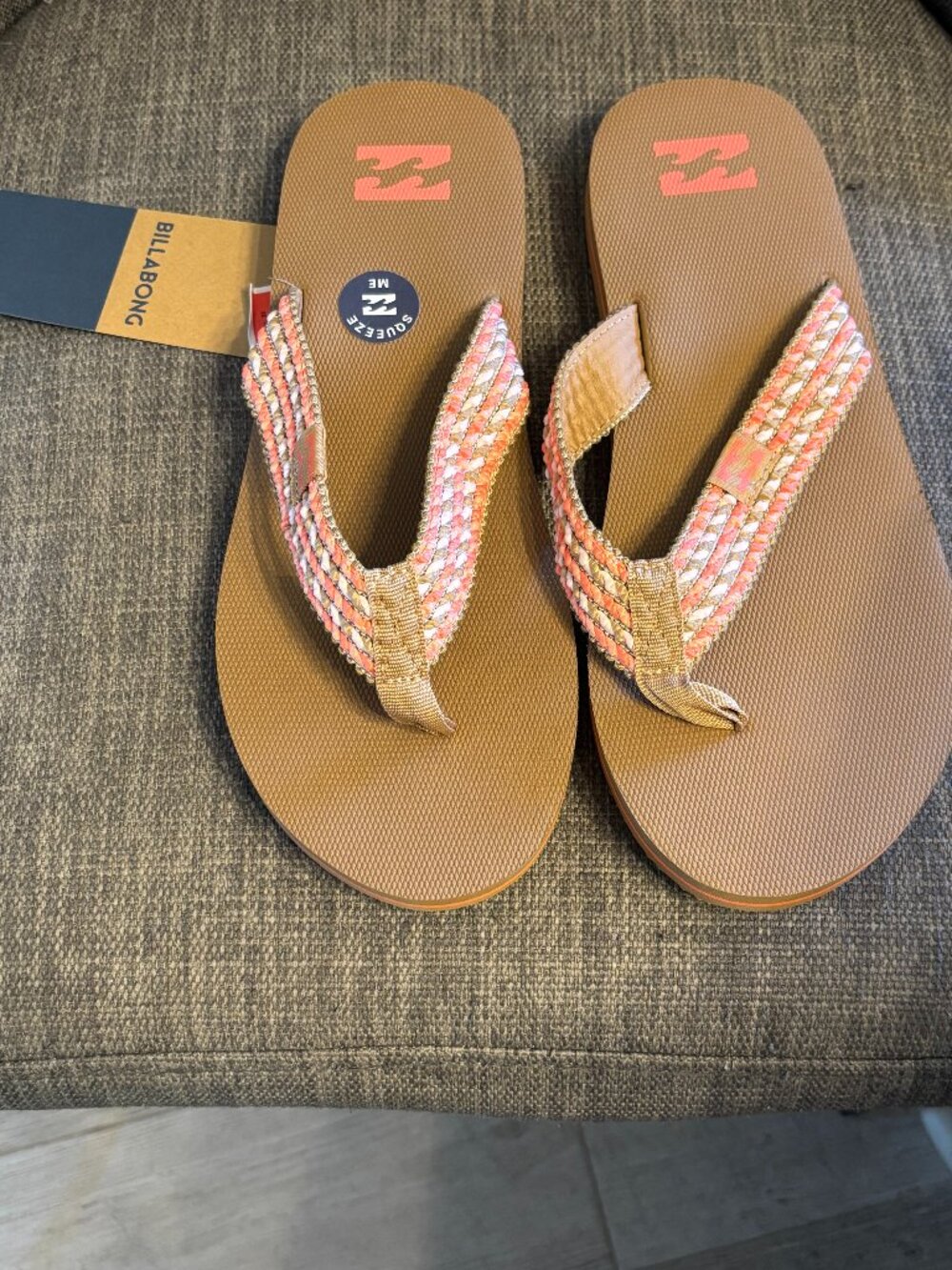 NWT Billabong Kai Braided Flip Flop Sandals Size 9 Rose Tan Pink Woven